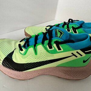 Nike Pegasus Trail 2 Barely Volt-Size 9.5